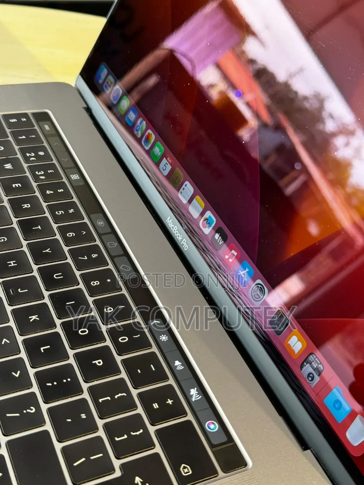 Laptop Apple MacBook Pro 2019 16GB Intel Core i9 SSD 1T