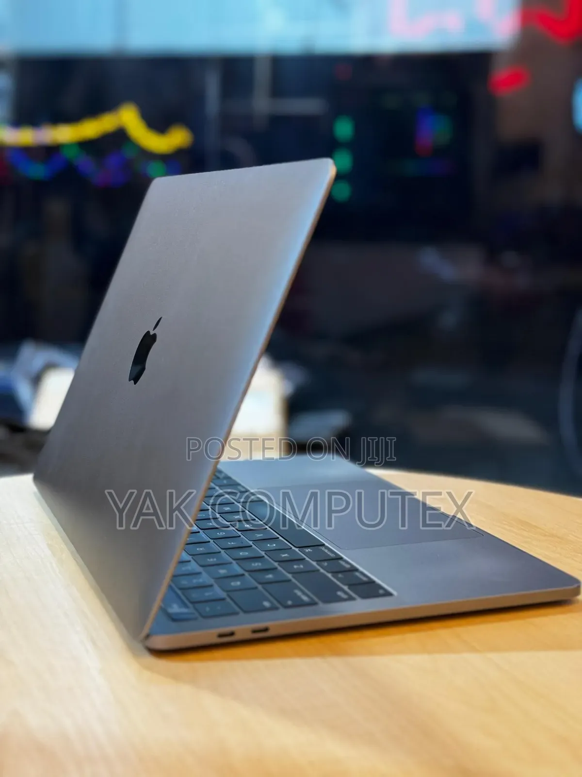 Laptop Apple MacBook Pro 2018 16GB Intel Core I5 SSD 512GB