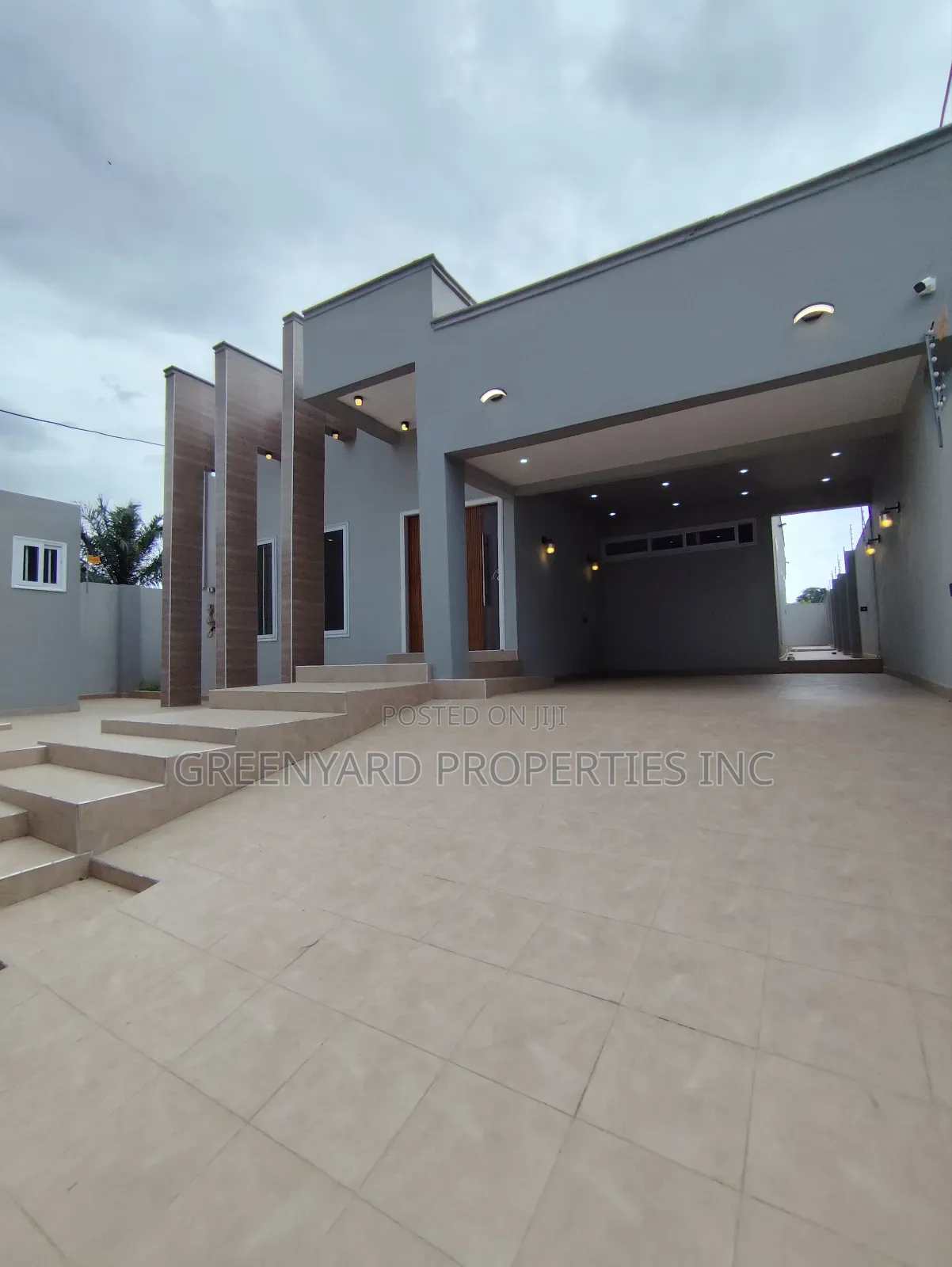 3bdrm House in Obosomase, Aburi for sale