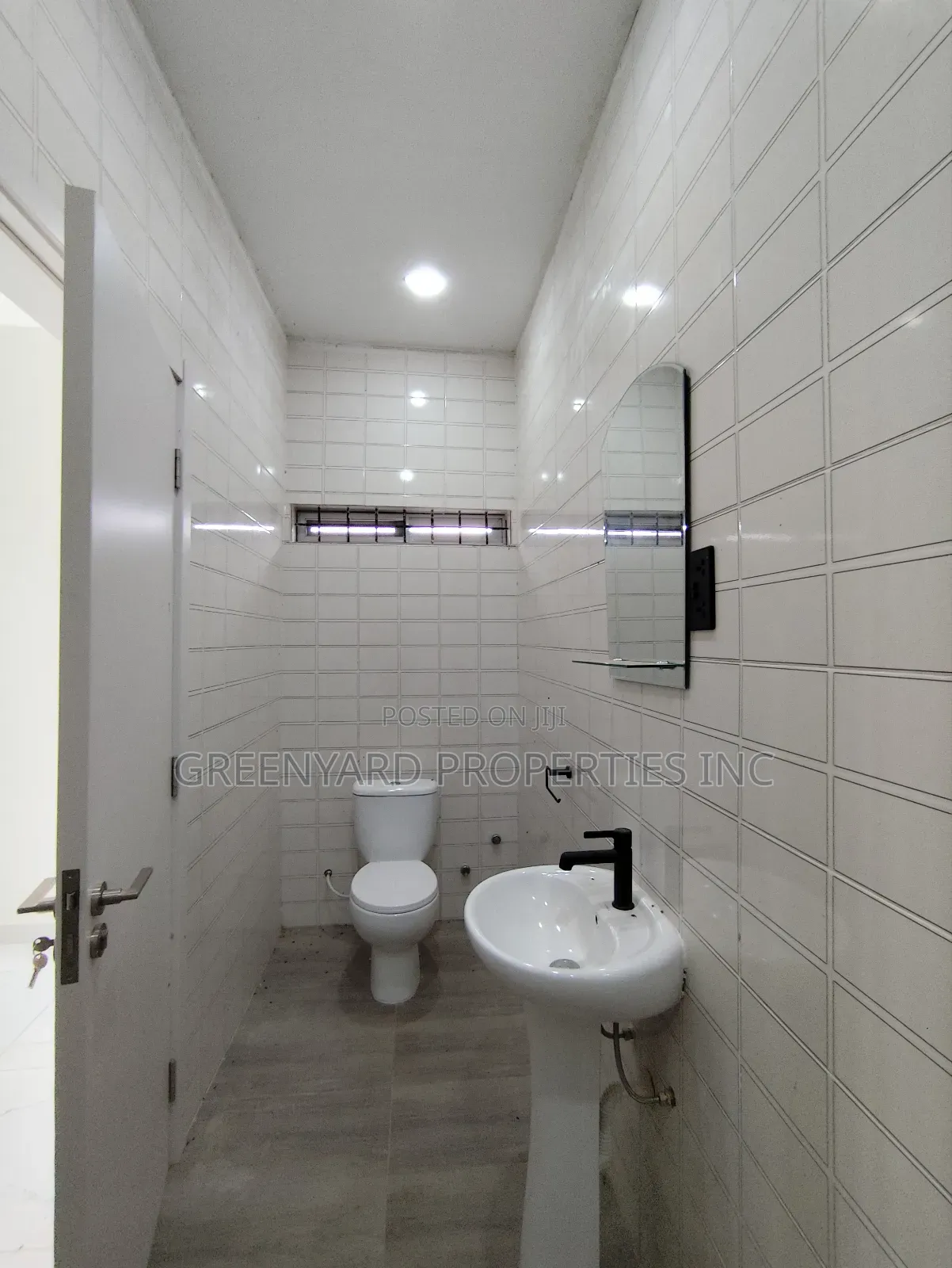 3bdrm House in Obosomase, Aburi for sale
