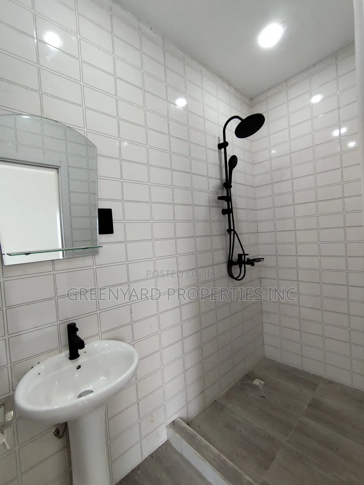 3bdrm House in Obosomase, Aburi for sale