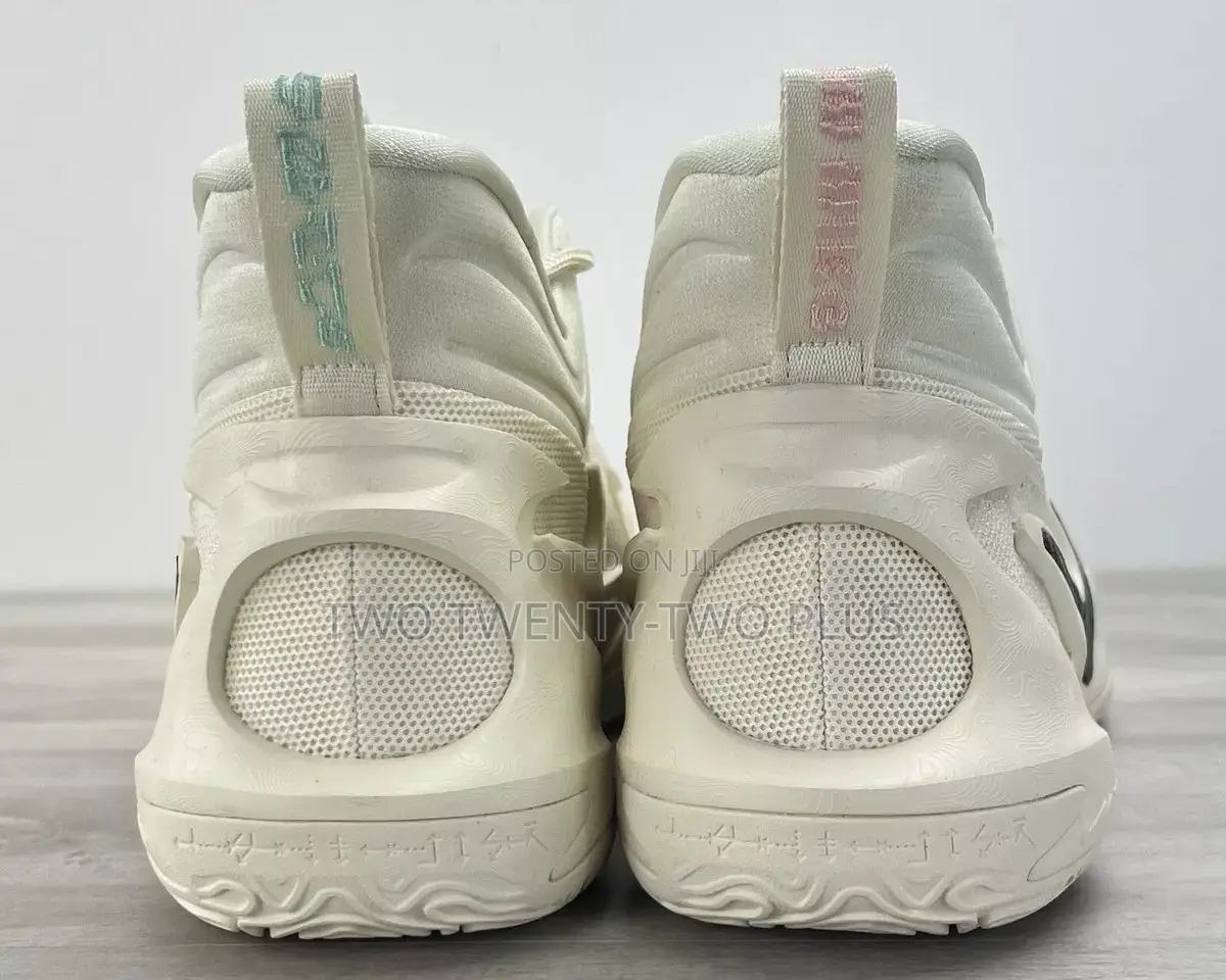 Nike Cosmic Unity 2 +
