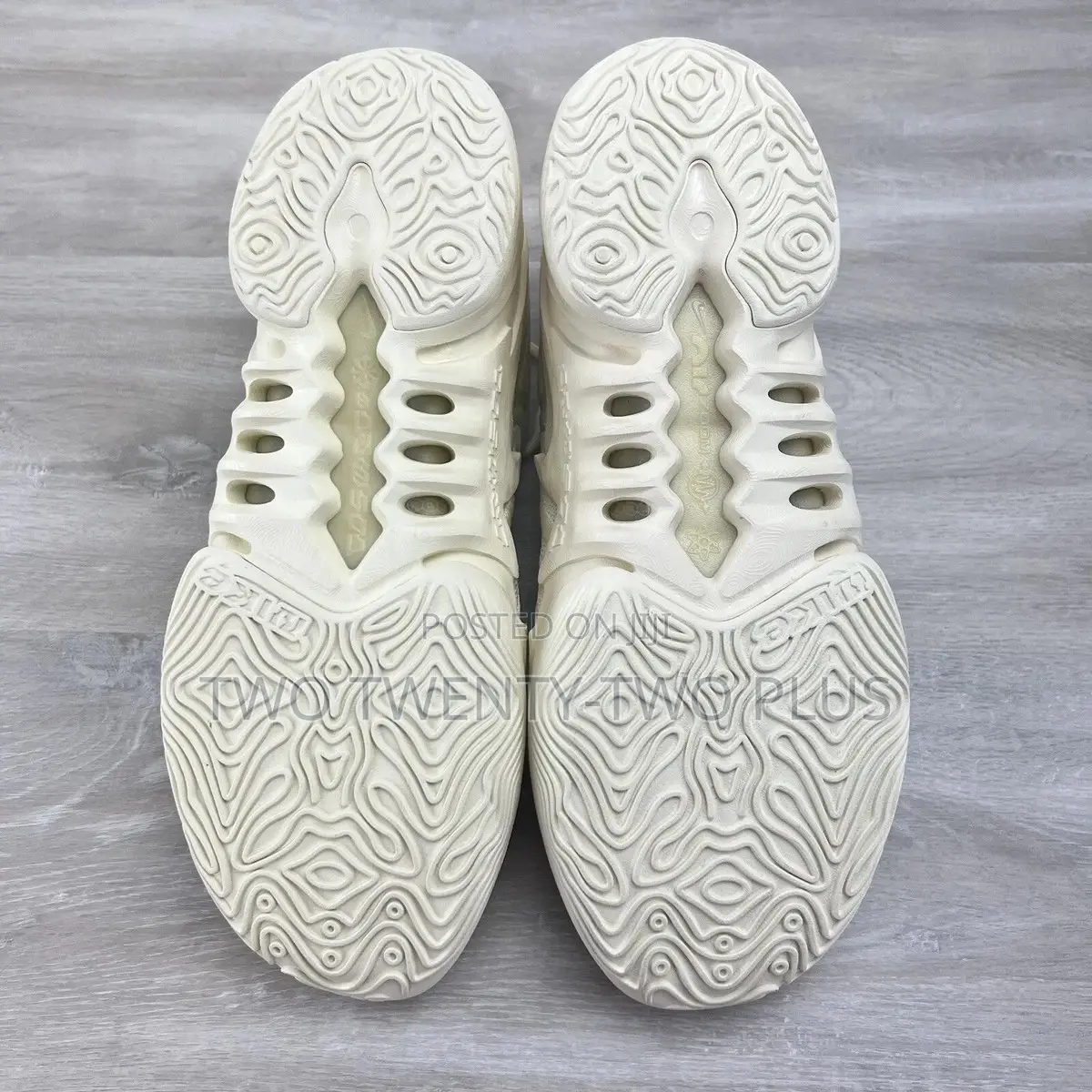 Nike Cosmic Unity 2 +