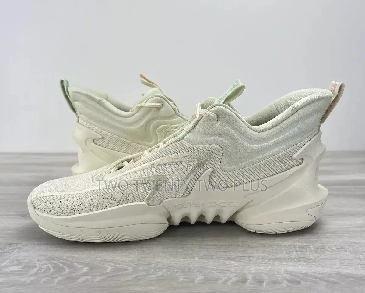 Nike Cosmic Unity 2 +