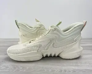 Nike Cosmic Unity 2 +