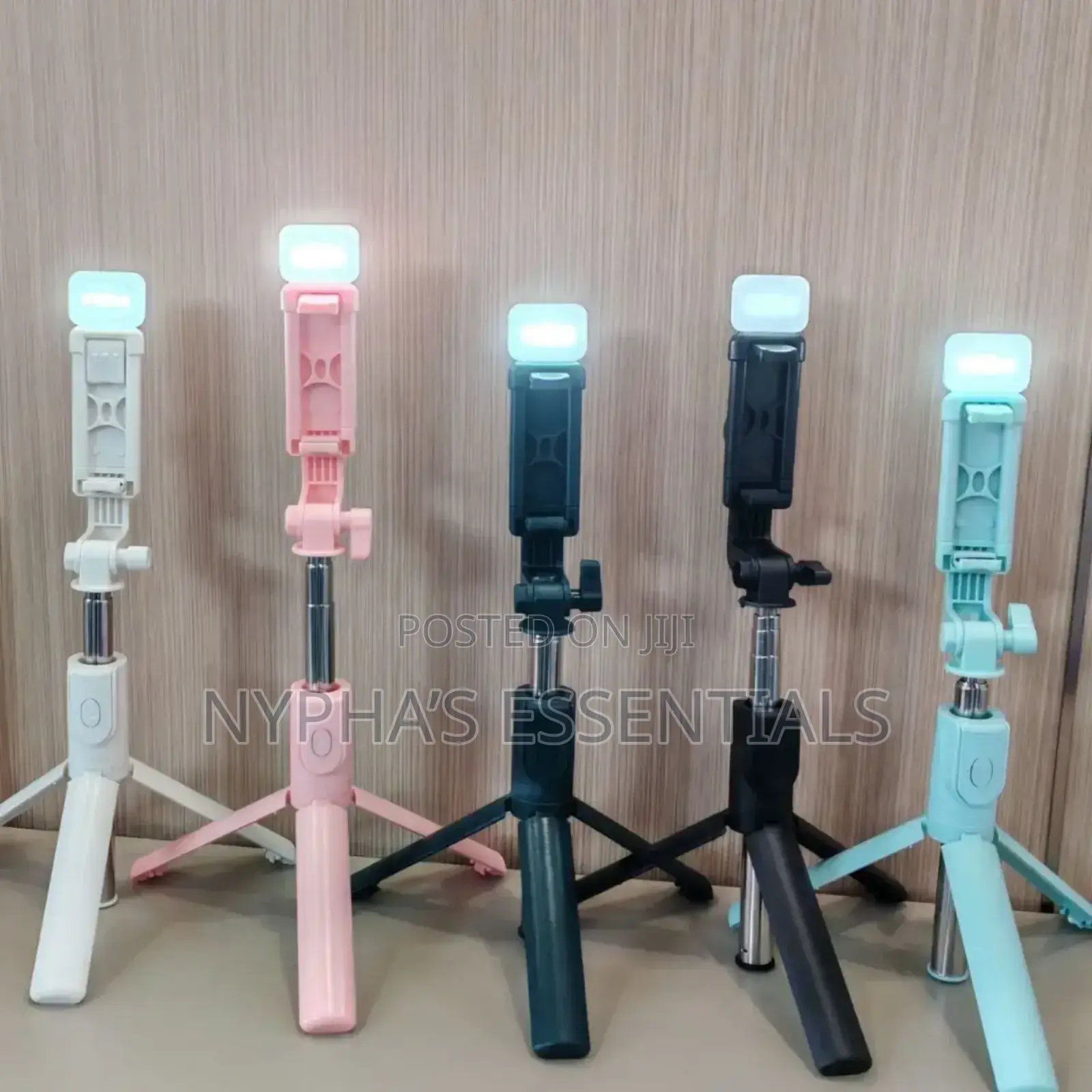 Selfie Stick + Led Light + Tripod (70cm)