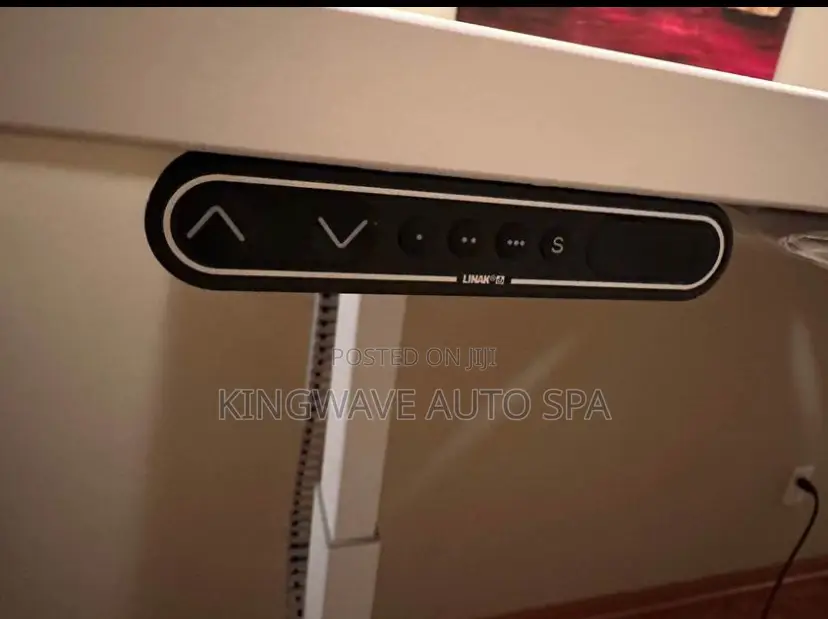 Electronic Adjustable Table/ Sit Stand Desk