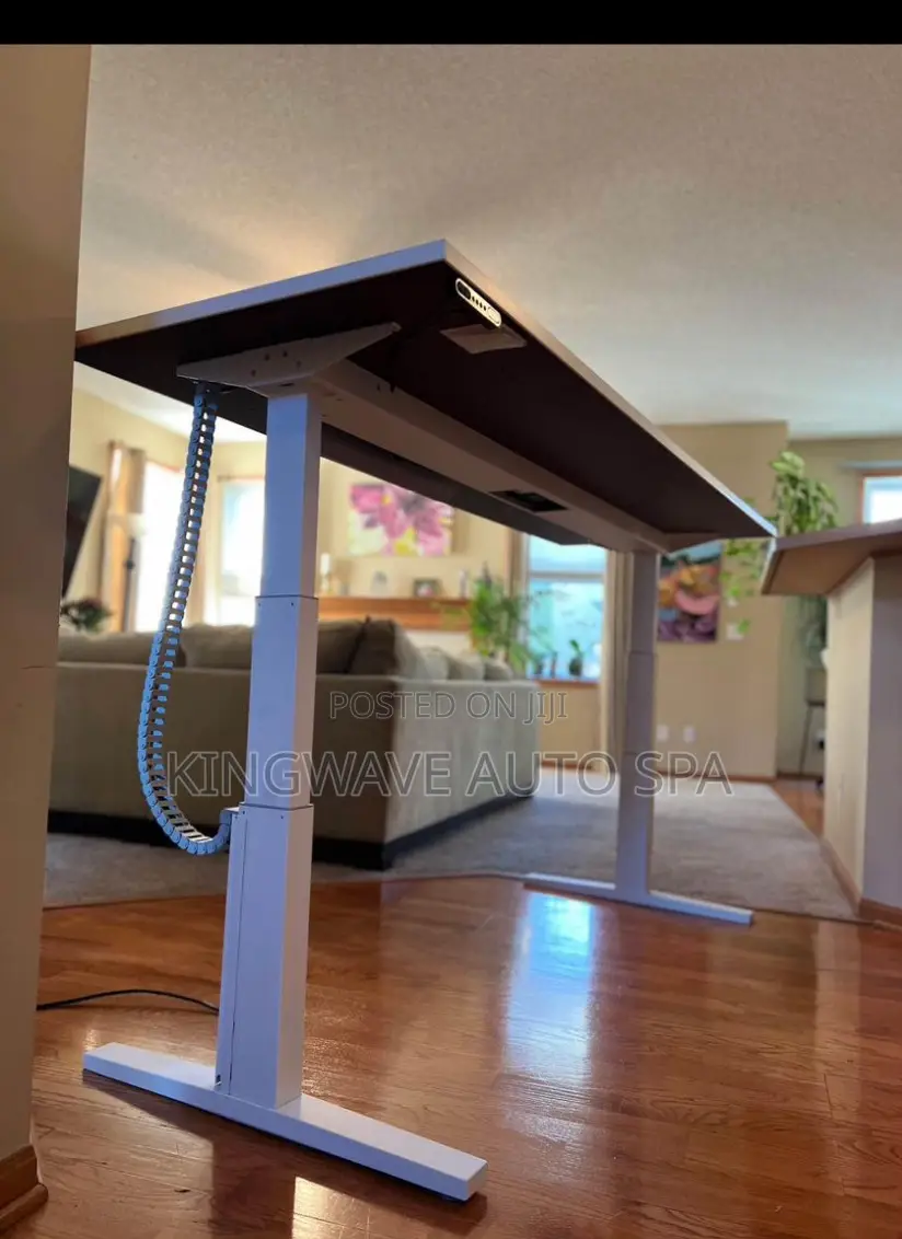 Electronic Adjustable Table/ Sit Stand Desk