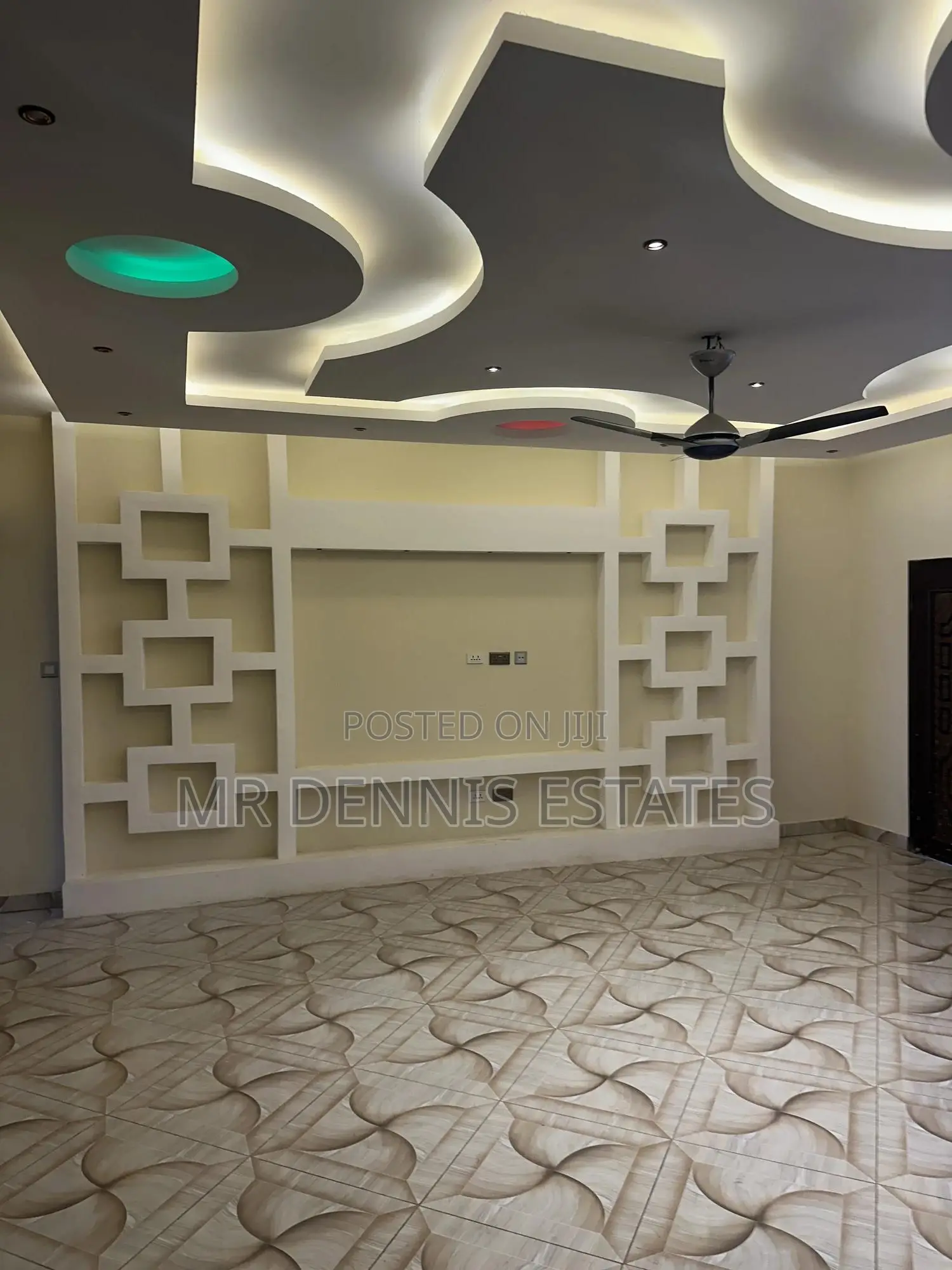 4bdrm Apartment in Westhills Mall for rent