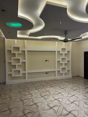 4bdrm Apartment in Westhills Mall for rent