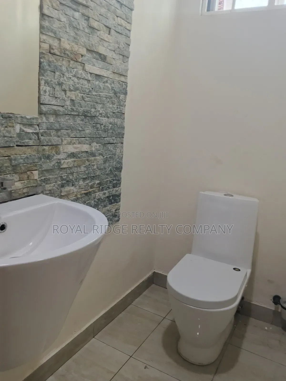 3bdrm House in East Airport, Accra Metropolitan for rent