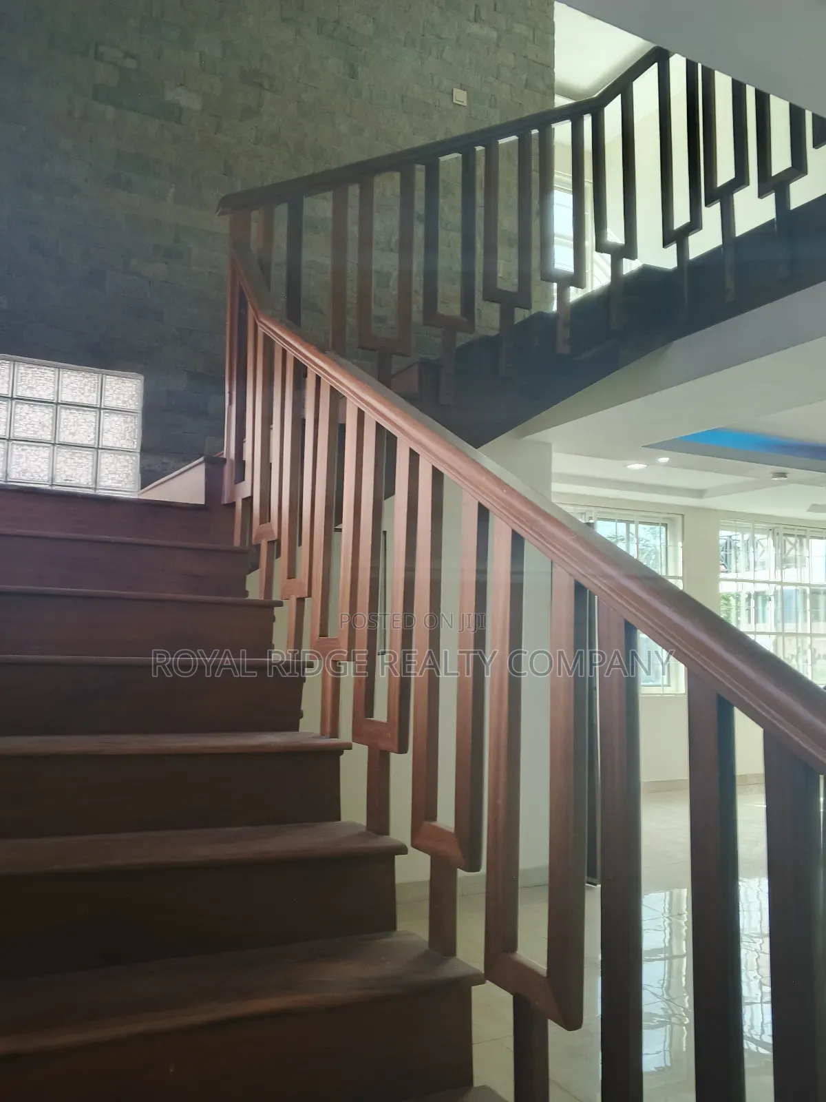 3bdrm House in East Airport, Accra Metropolitan for rent