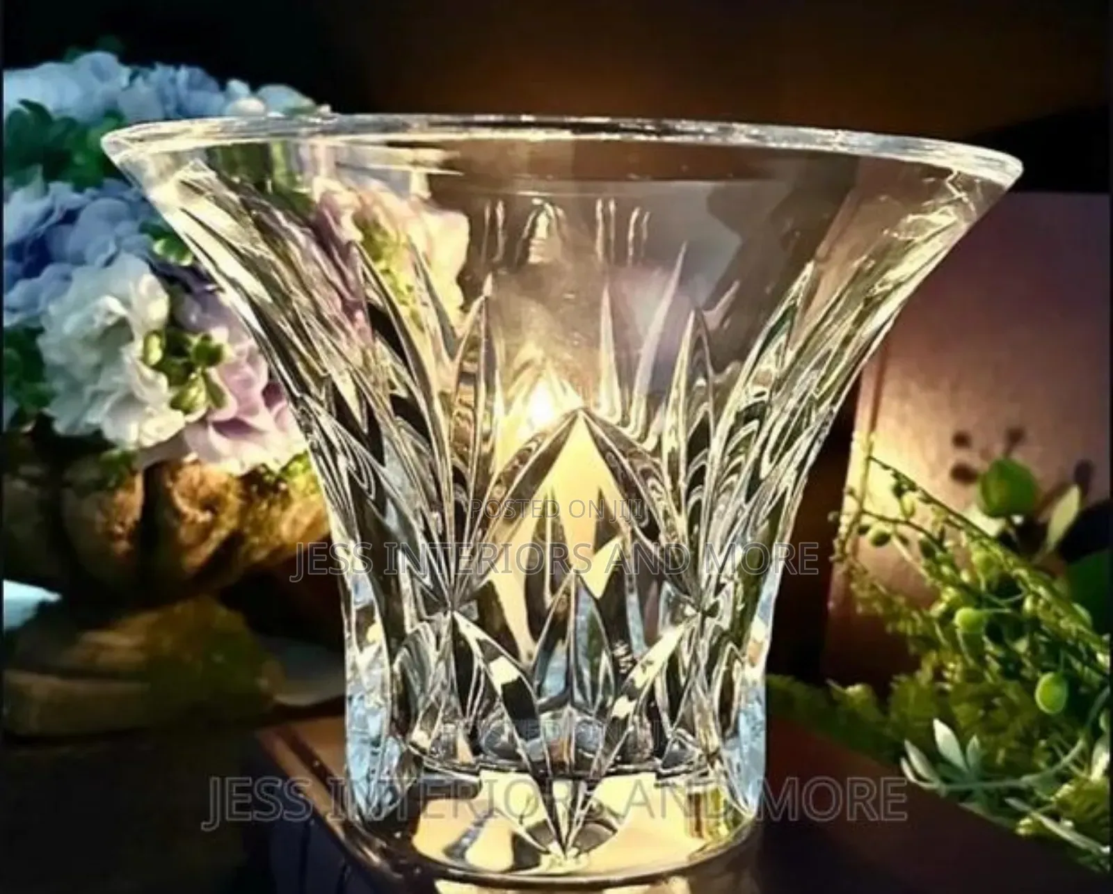 Crystal
Diameter: 10"
Wesbridge Cut Pattern
F