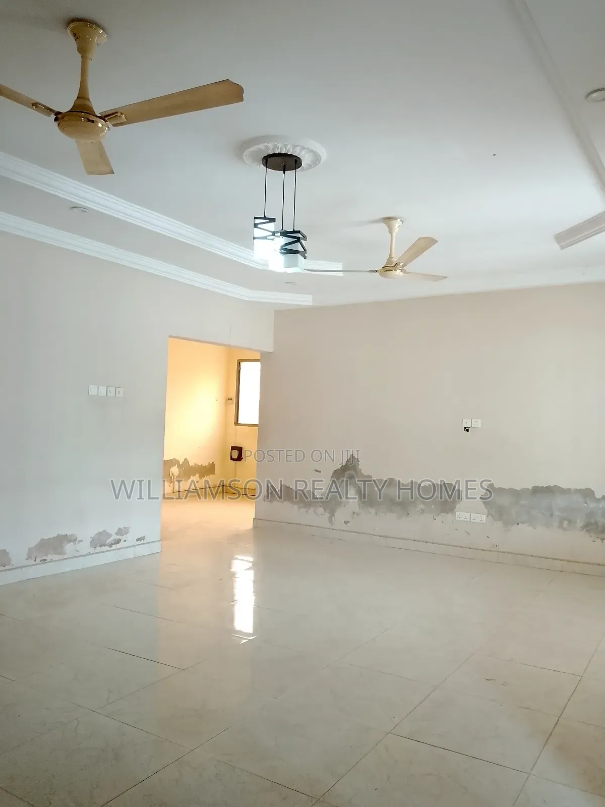 4bdrm House in Spintex Main Road for rent