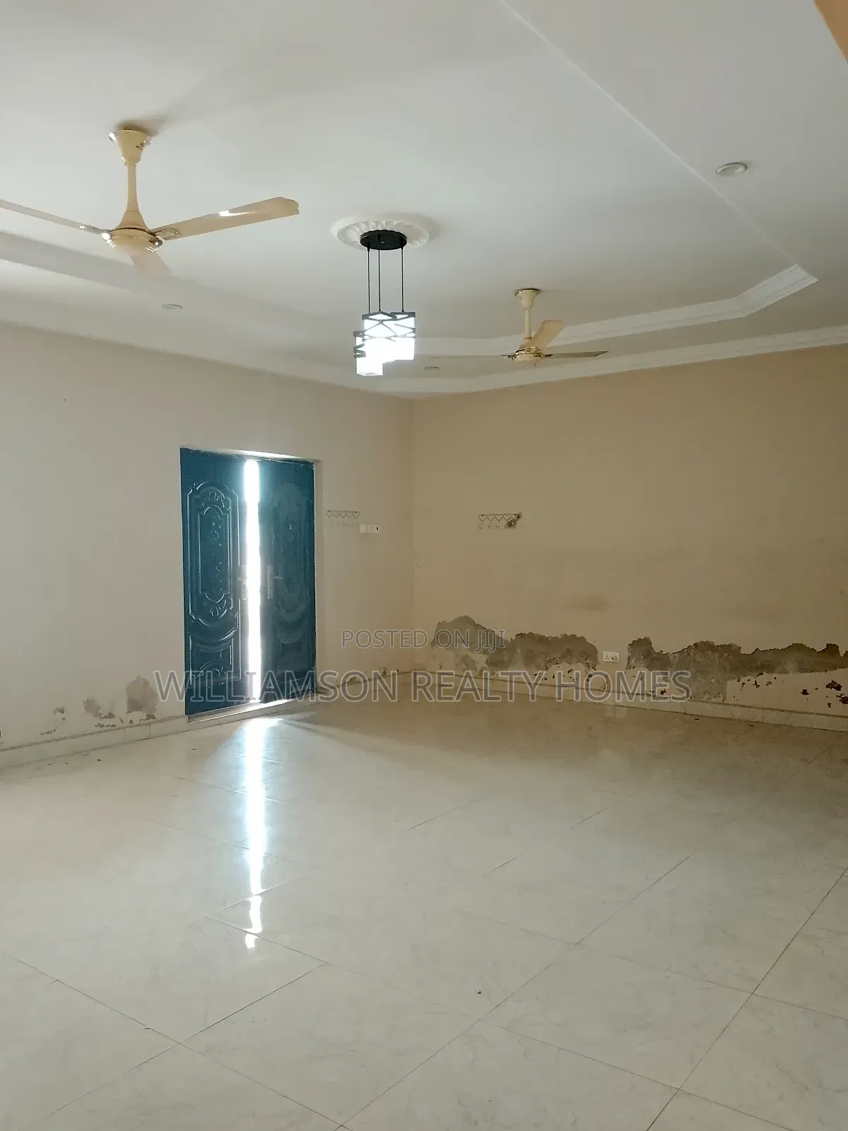 4bdrm House in Spintex Main Road for rent