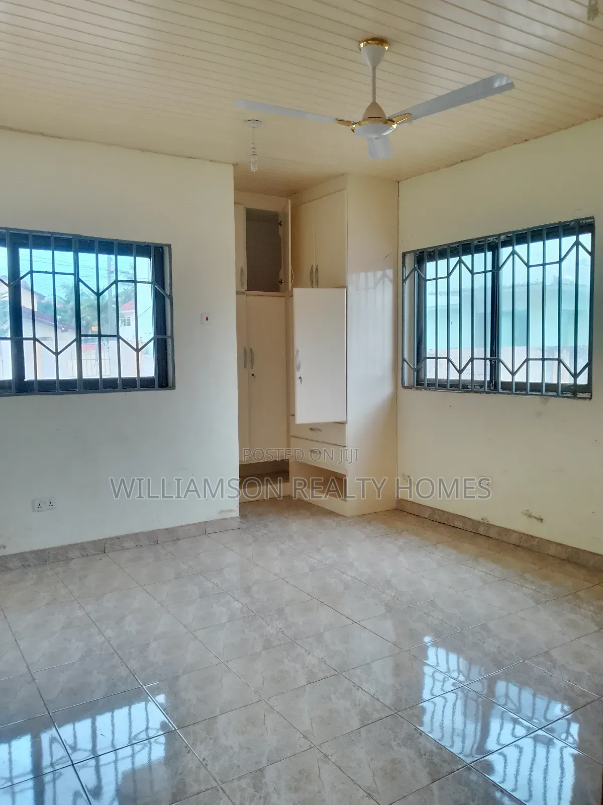 4bdrm House in Spintex Main Road for rent