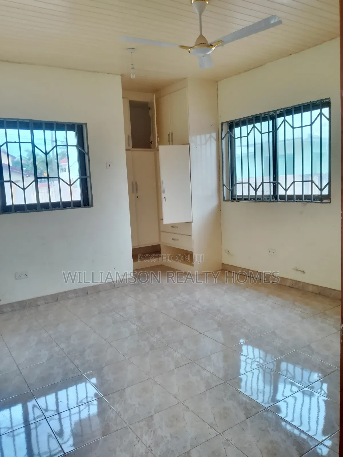 4bdrm House in Spintex Main Road for rent