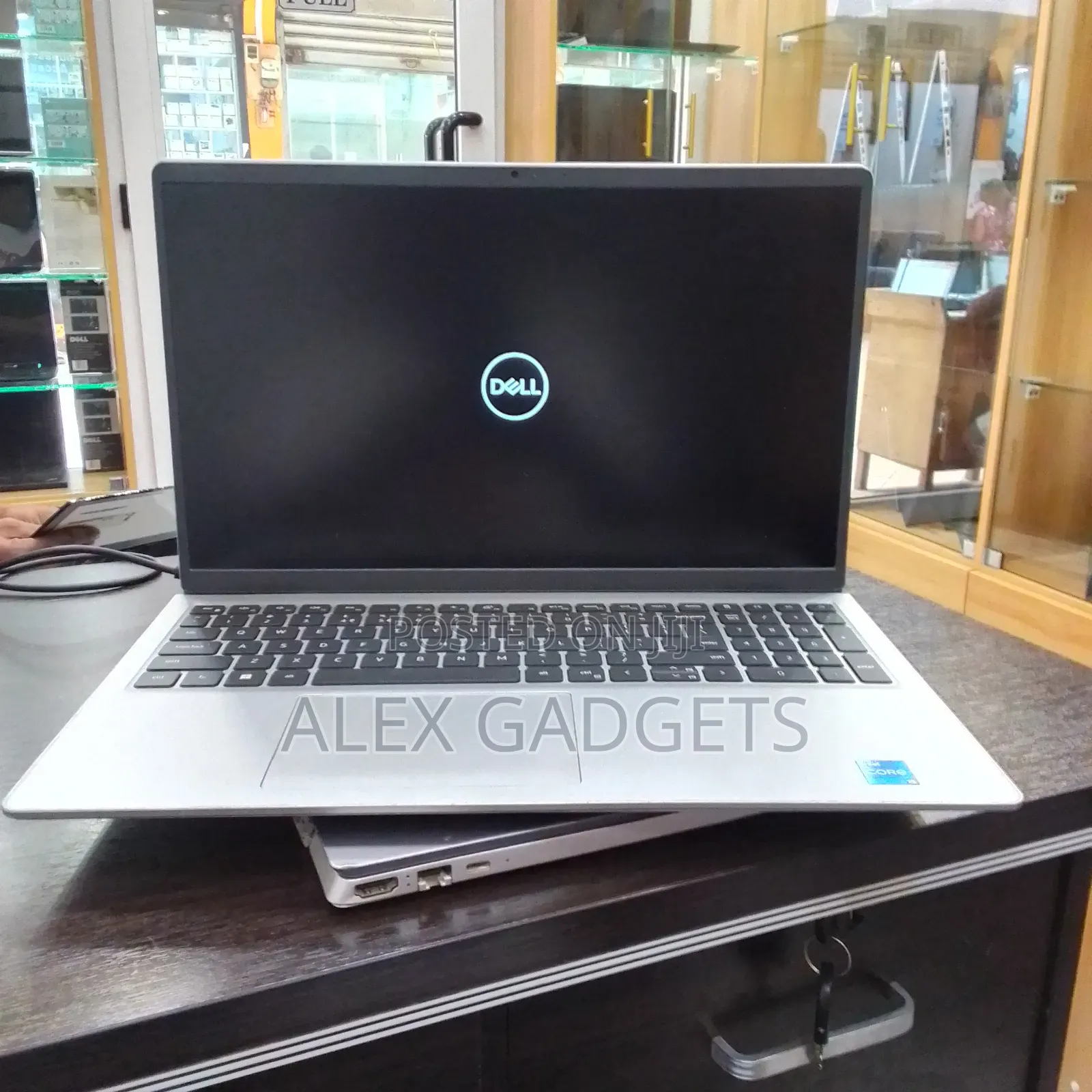 Laptop Dell Inspiron 15 3531 16GB Intel Core I5 SSD 512GB