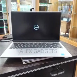 Laptop Dell Inspiron 15 3531 16GB Intel Core I5 SSD 512GB