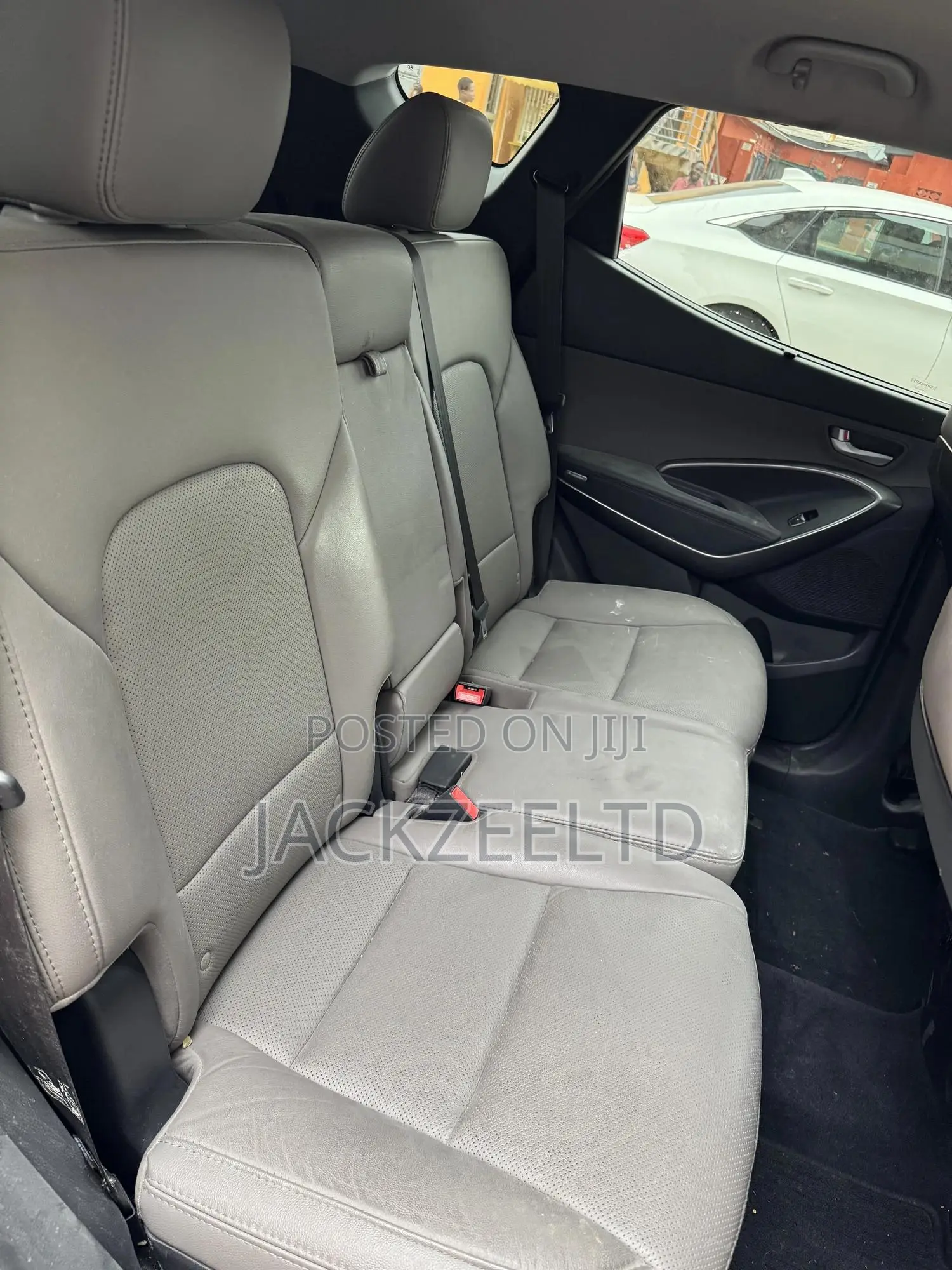 Hyundai Santa Fe SE AWD 2018 White