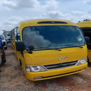 Hyundai County 2011 White