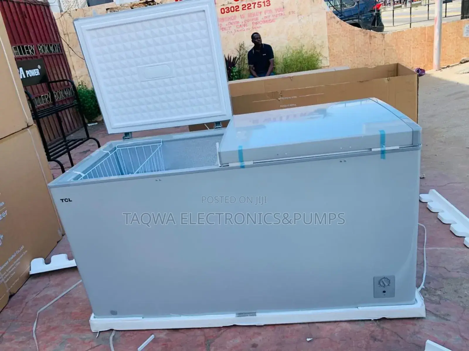 TCL Chest Freezer With Capacity of 520 Litres
