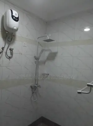 2bdrm Apartment in Lakeside Estate for rent