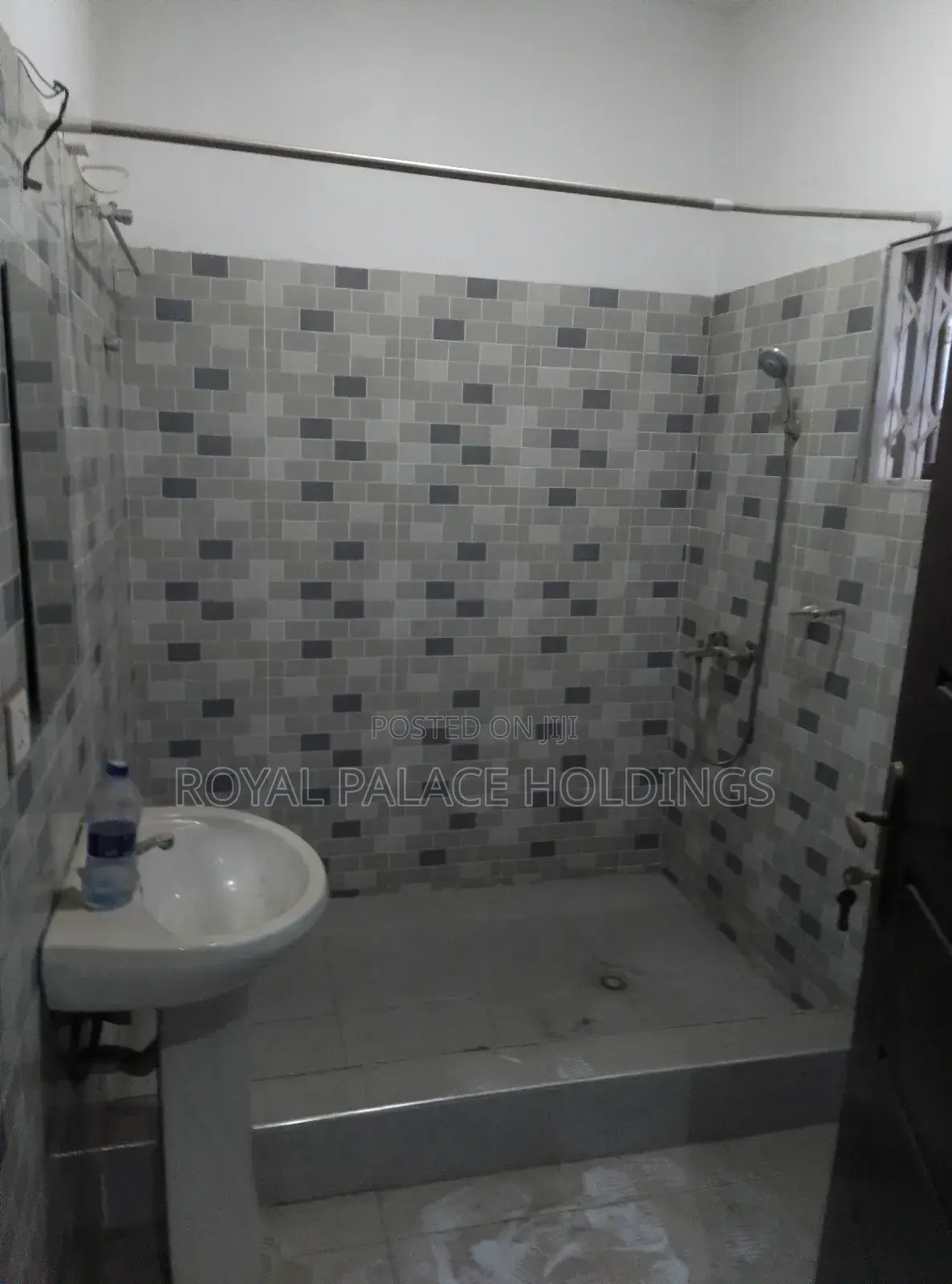 2bdrm Apartment in Lakeside Estate for rent