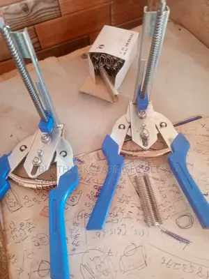 Wire Mesh Stapler Clips