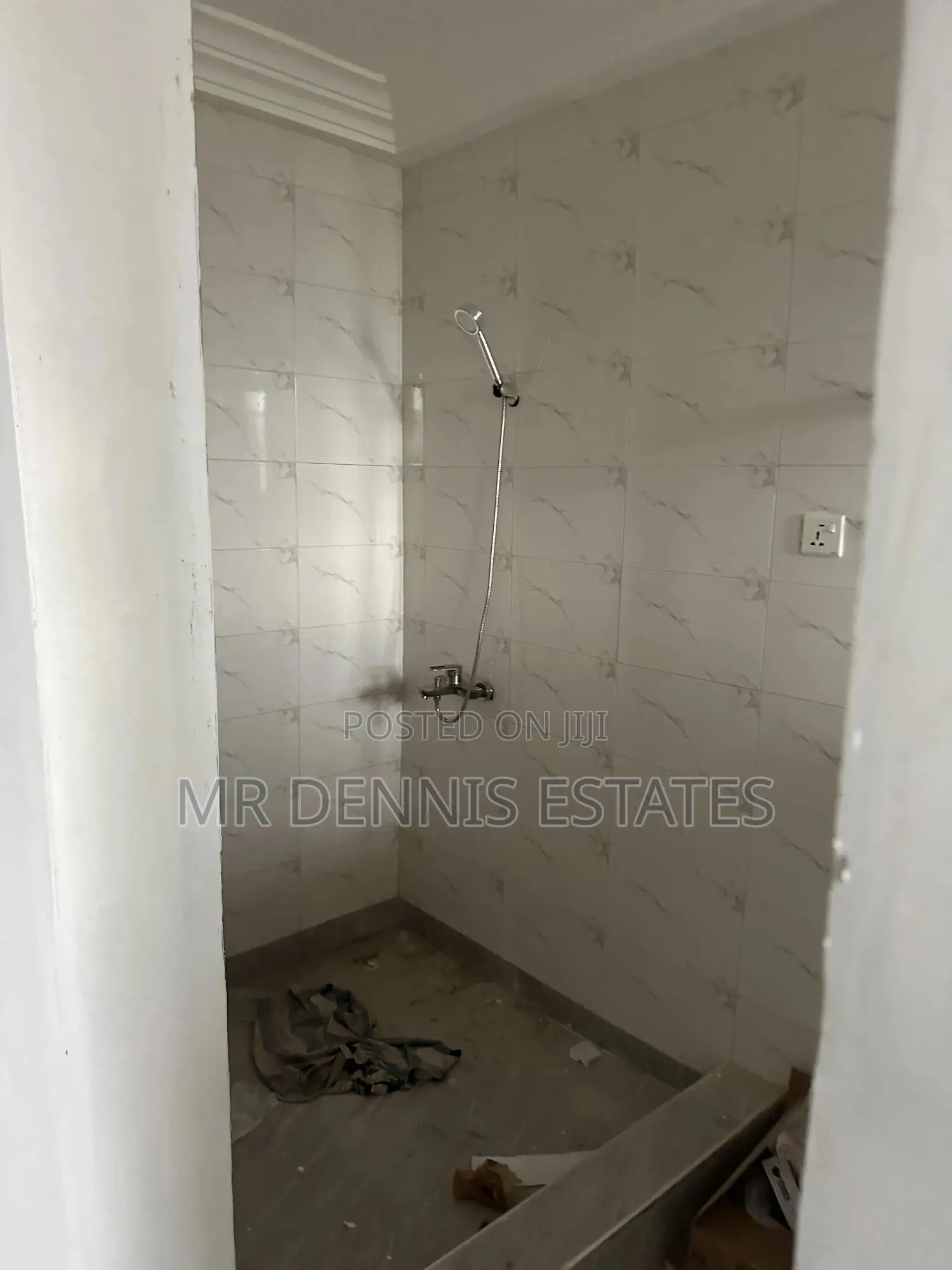 1bdrm Room & Parlour in Westhills Mall for rent