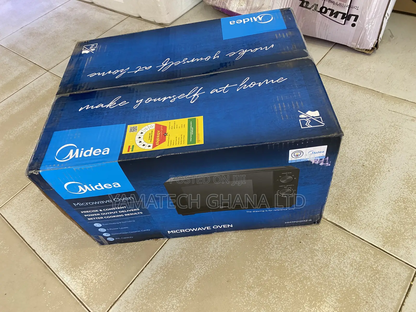 Powerful Midea Microwave Oven (20 Litres)