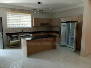 4bdrm Townhouse / Terrace in East Airport, Spintex for rent