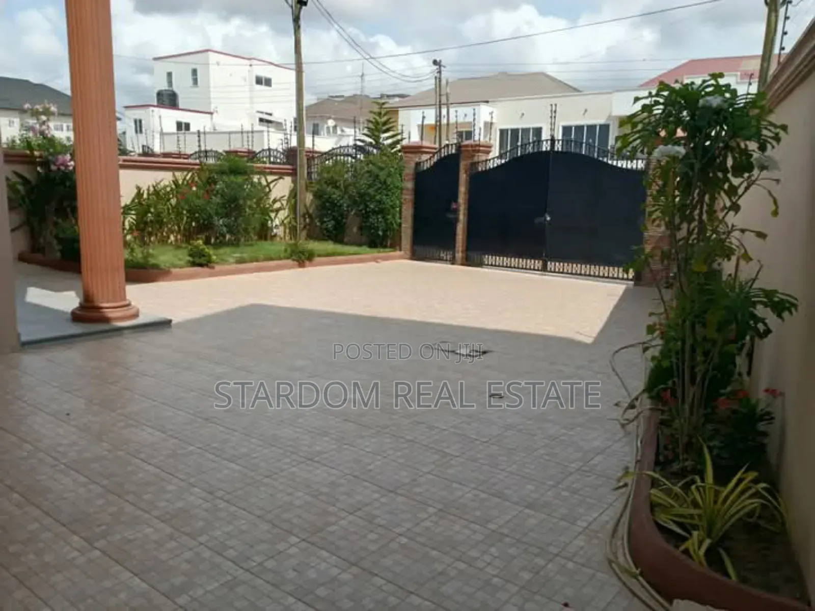 4bdrm Townhouse / Terrace in East Airport, Spintex for rent
