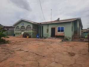 5bdrm House in Nyankyerenyease, Kumasi Metropolitan for sale