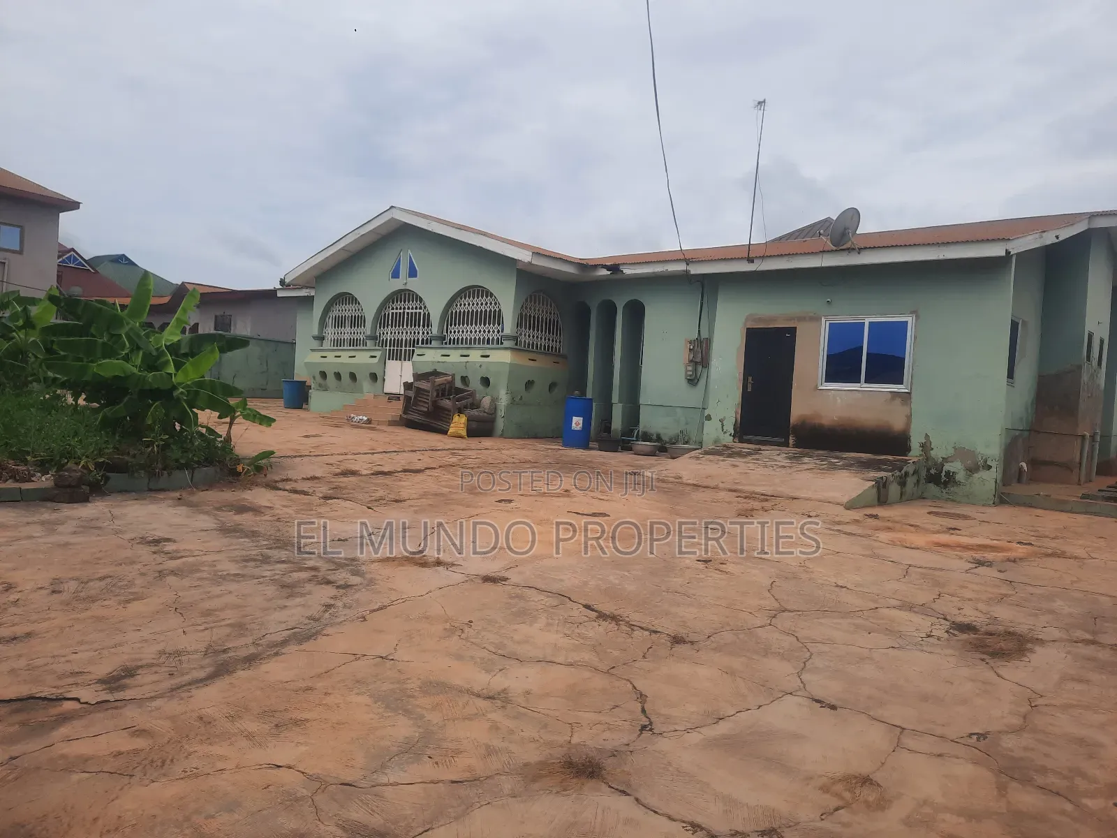 5bdrm House in Nyankyerenyease, Kumasi Metropolitan for sale