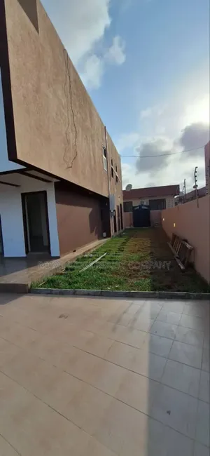 3bdrm Townhouse / Terrace in Spintex Sakumono, Accra Metropolitan