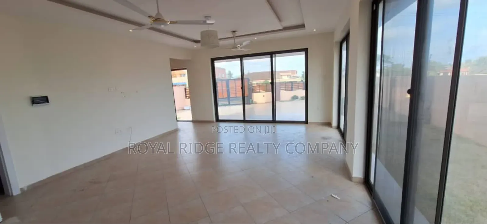 3bdrm Townhouse / Terrace in Spintex Sakumono, Accra Metropolitan