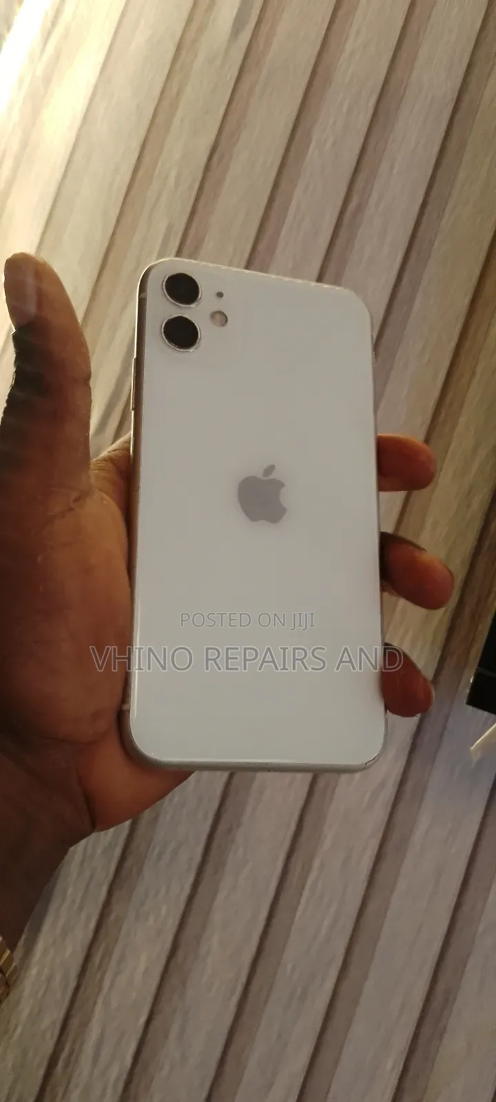 New Apple iPhone 11 64 GB White