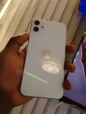 New Apple iPhone 11 64 GB White