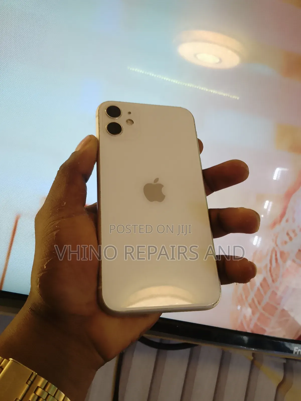 New Apple iPhone 11 64 GB White