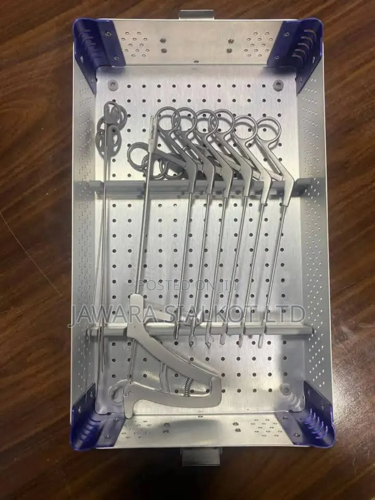 Maniscus Repair Resection Instrument Set 
Arthrex Design