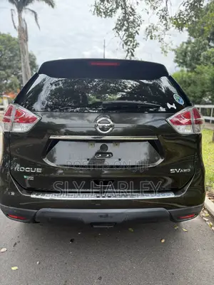 Nissan Rogue SV AWD 2016 Green