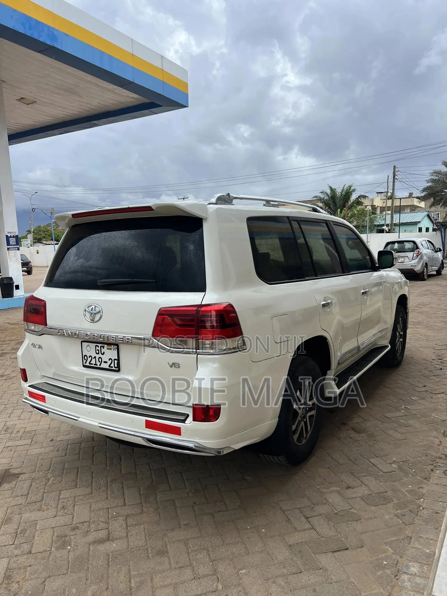 Toyota Land Cruiser 4.6 V8 GX-R 2013 White