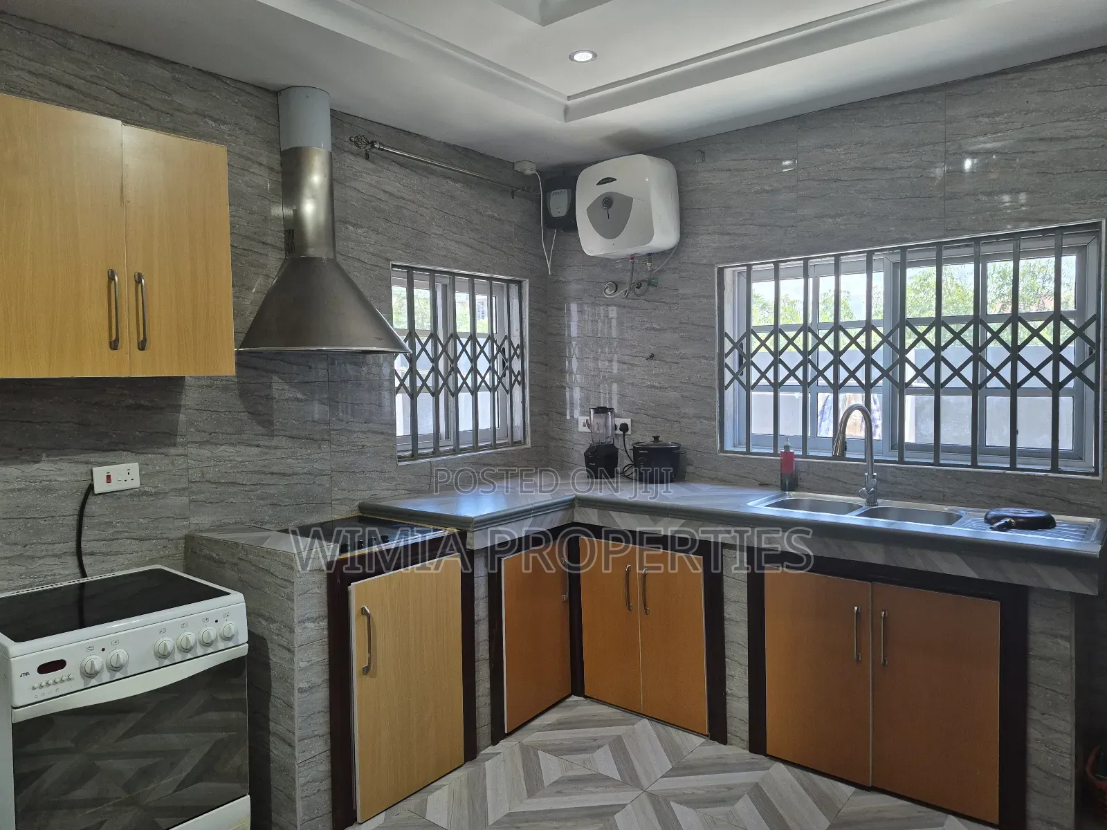 Furnished 7bdrm Maisonette in Jjs House, Gbawe for rent