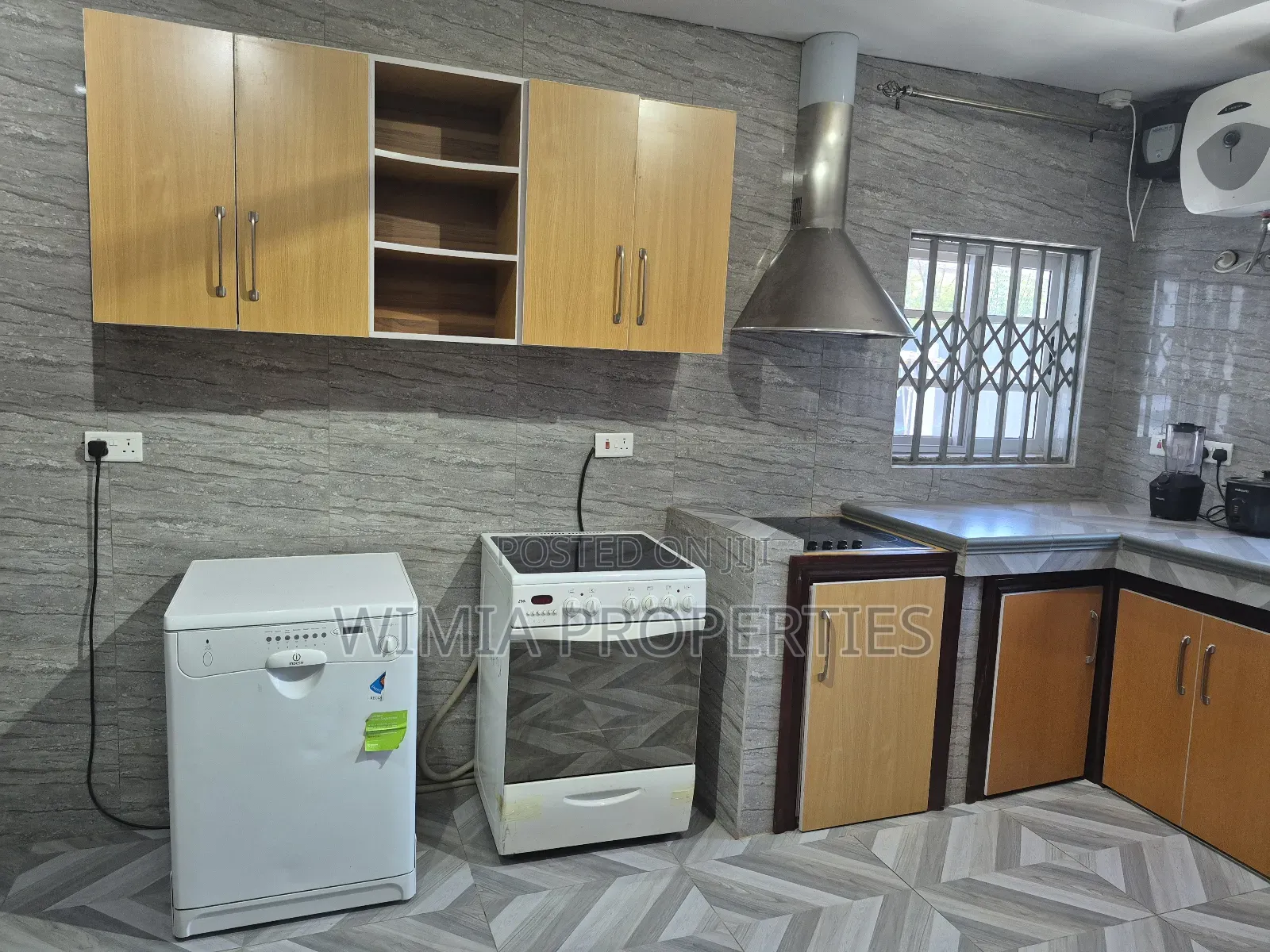 Furnished 7bdrm Maisonette in Jjs House, Gbawe for rent