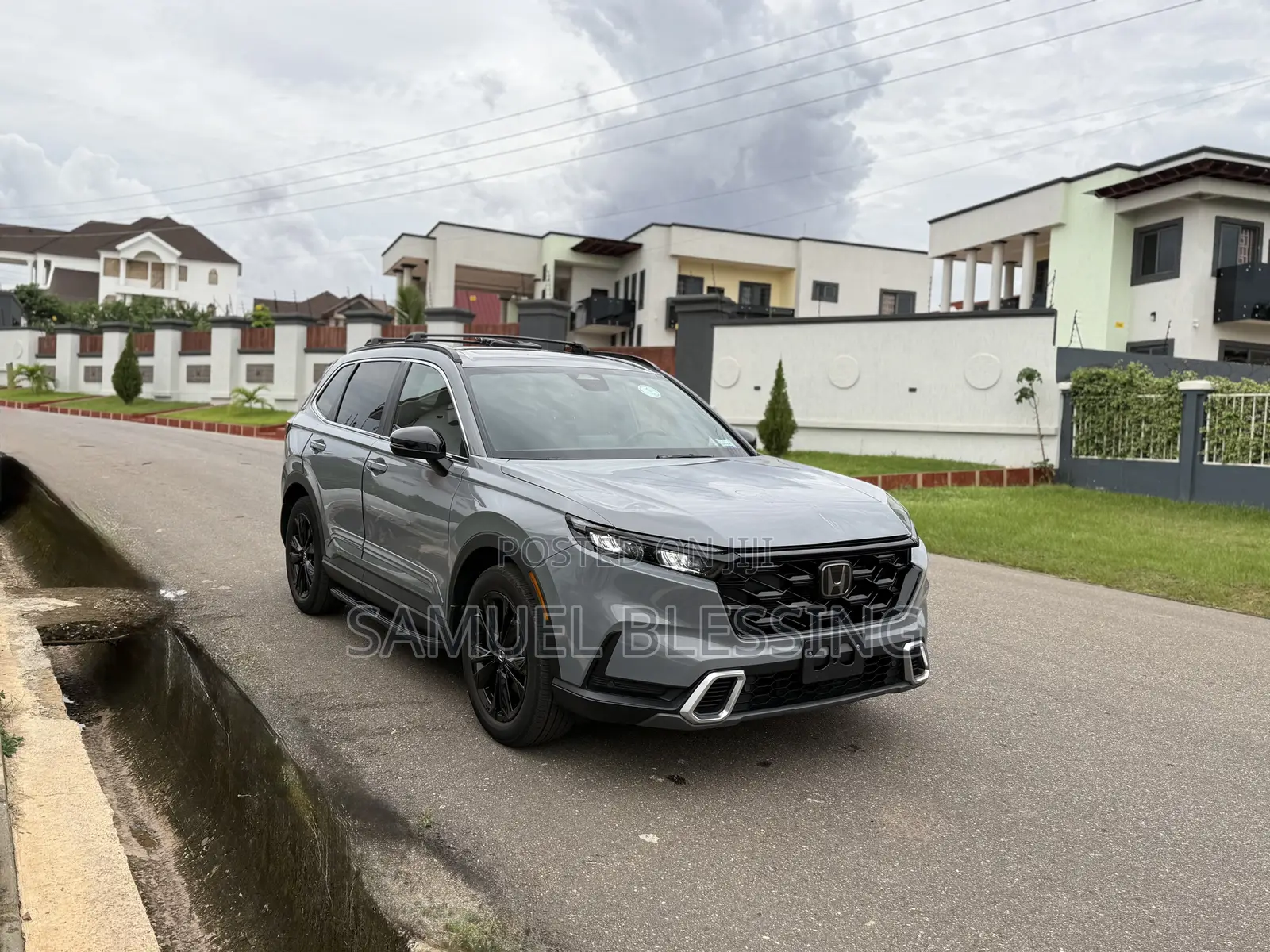 Honda CR-V 2024 Gray