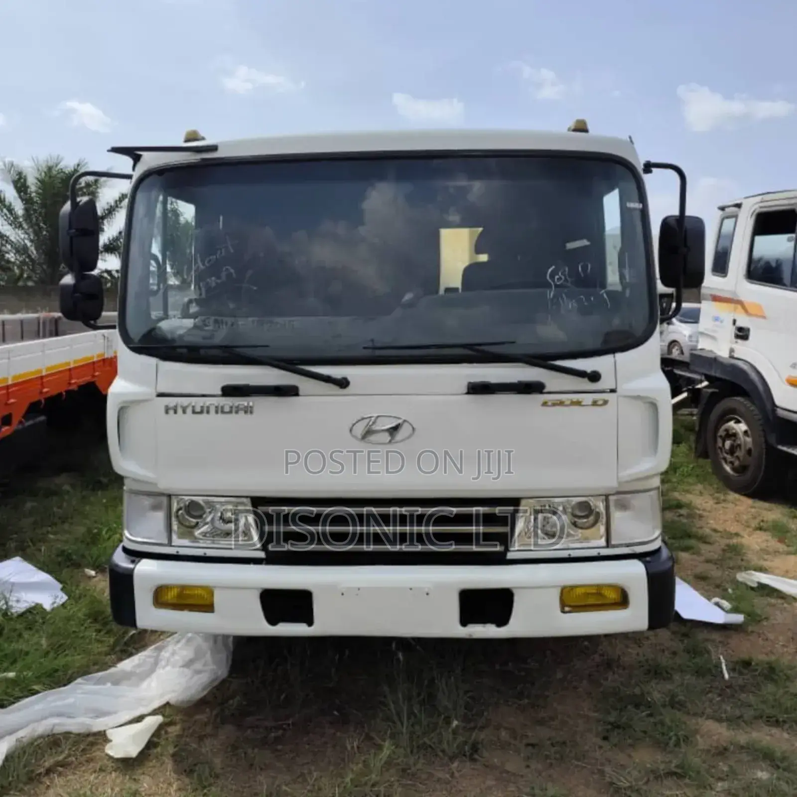 Hyundai Gold 5ton 2010 White
