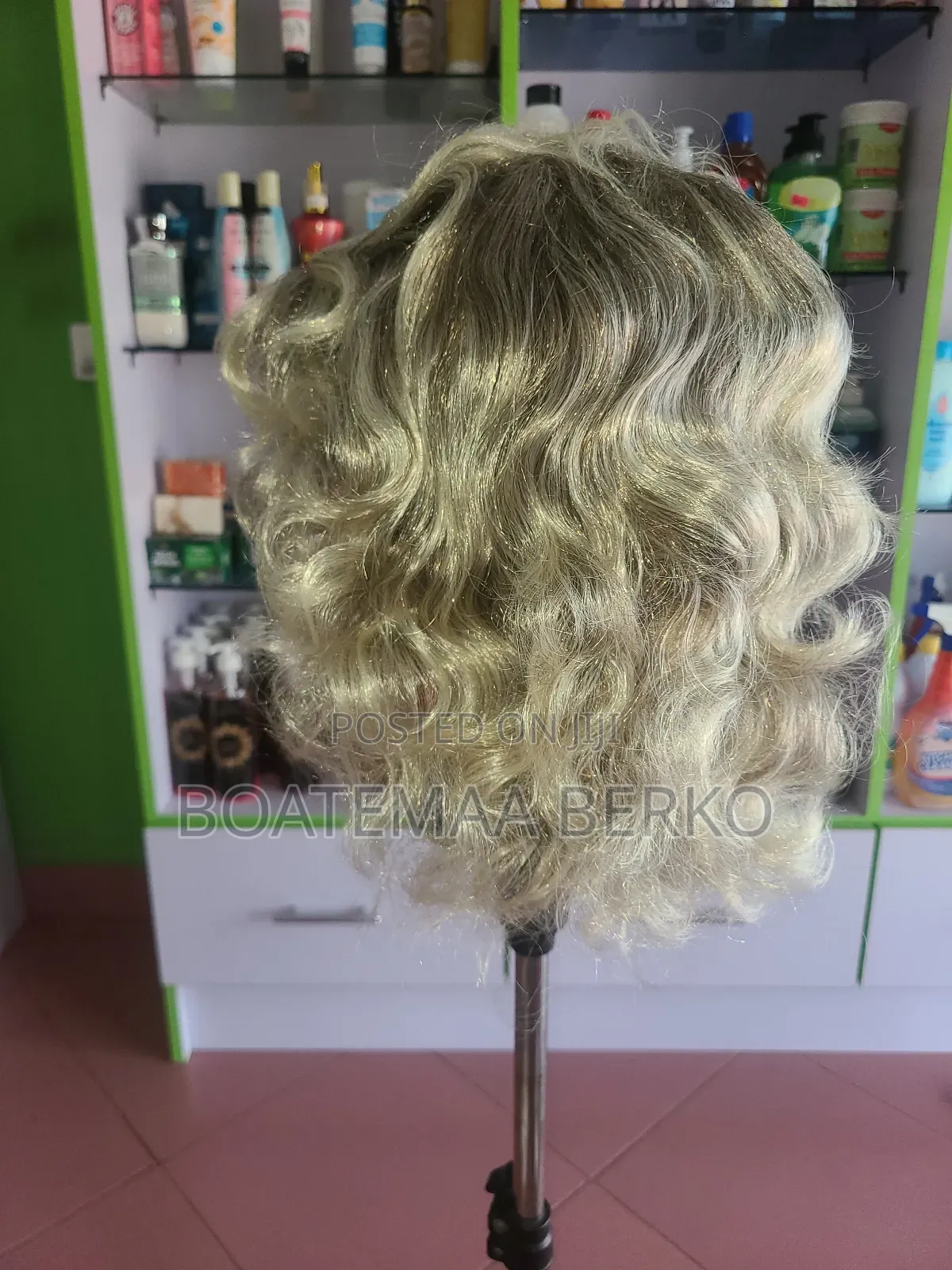 Bodywave Blond Short Wig