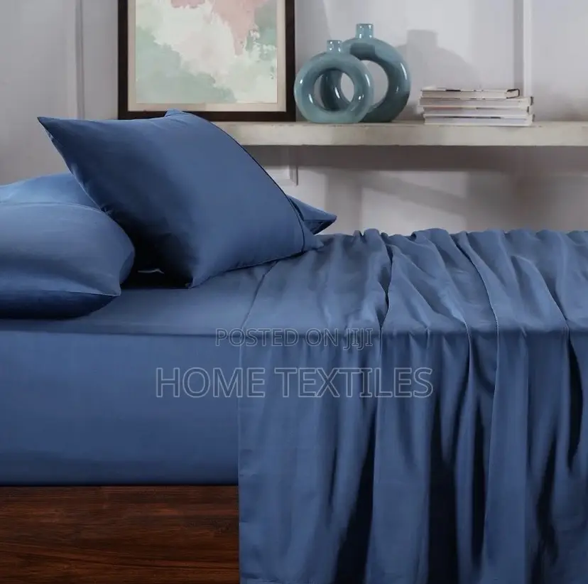 Plain Bedsheet With 4 Pillow Cases