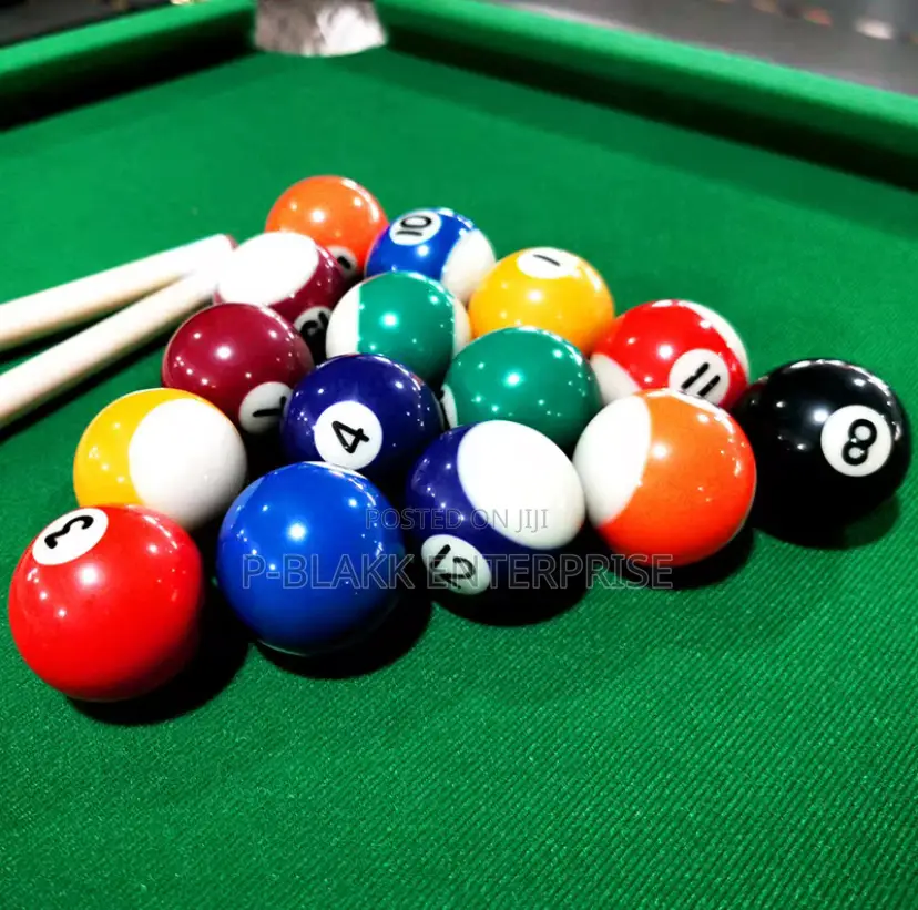 Snooker Table With Stick and Balls/ Pool Table 160cm